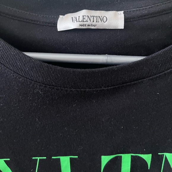 Men’s Valentino T-shirt - Picture 2 of 3